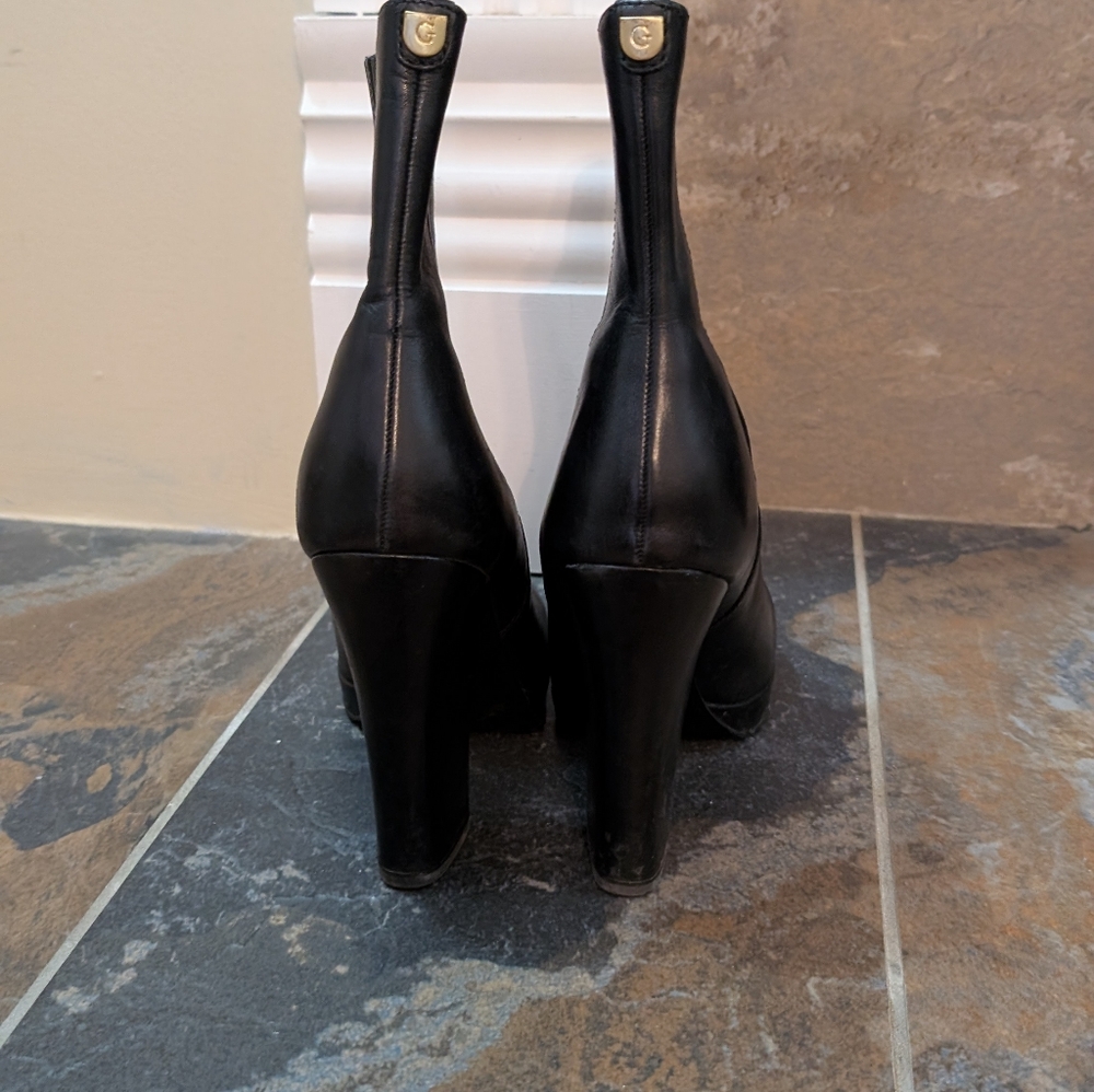 Guess Womens Black High Heel Boots Size 8 - Picture 6 of 6